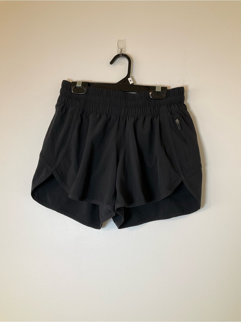 Lululemon Black Running Shorts Size 6 Built In Liner